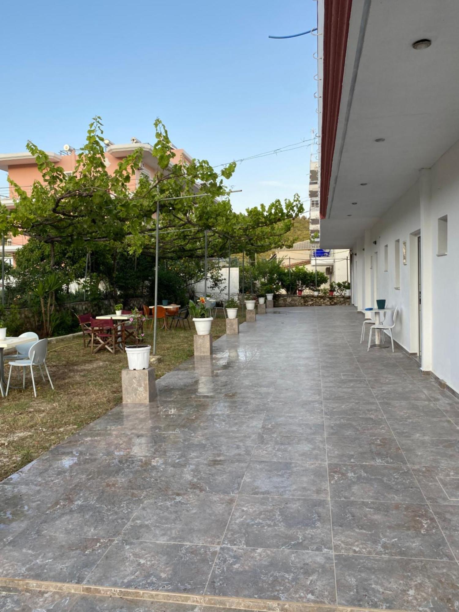 Corali Hotel Himare Fshat